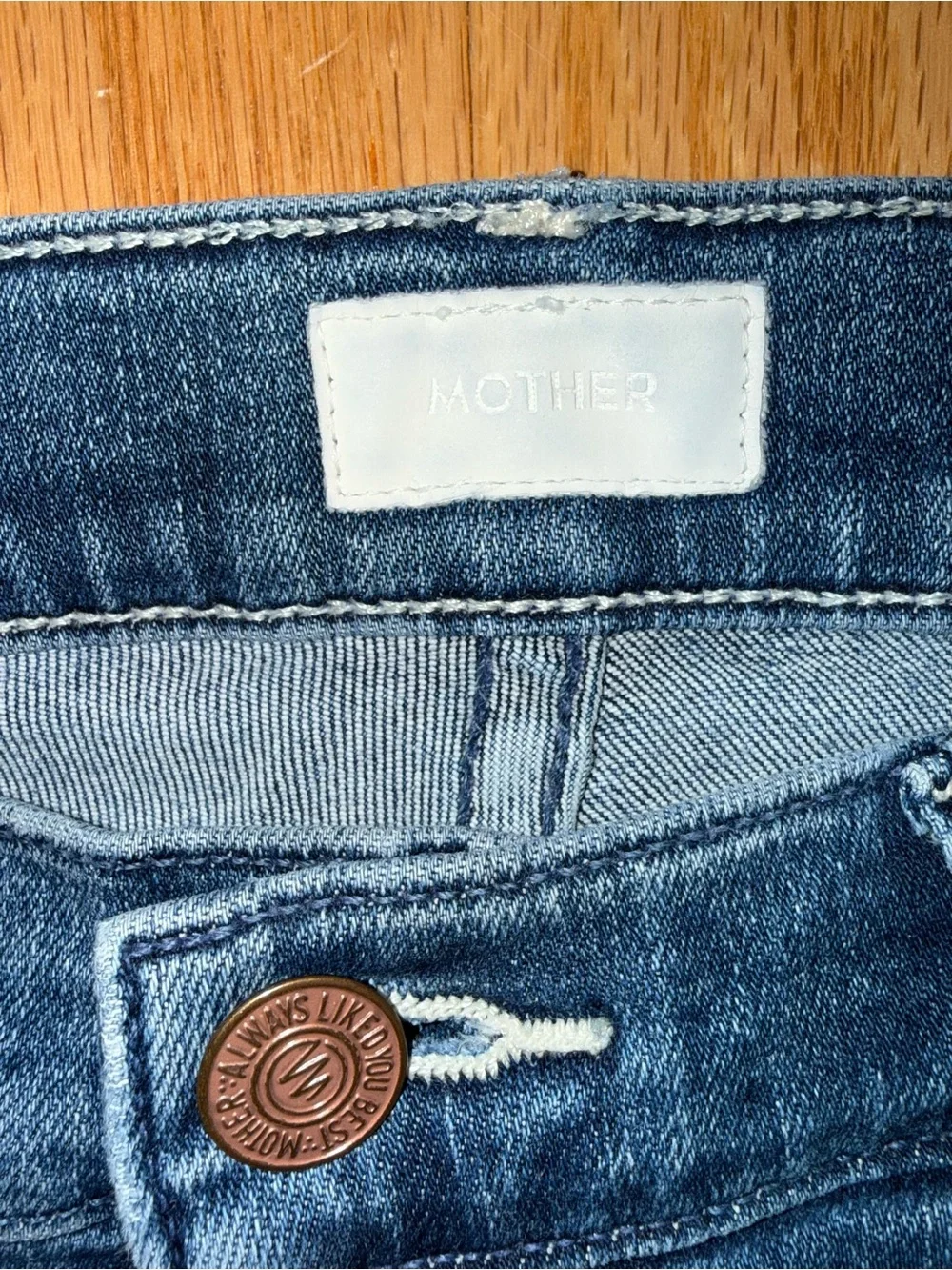 MOTHER Jeans Weekender Fray 30